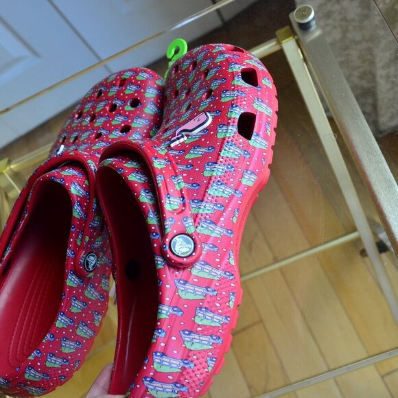 Crocs Vineyard Vines Christmas Holiday Red Classic Clog Size US M12 - Picture 9 of 9